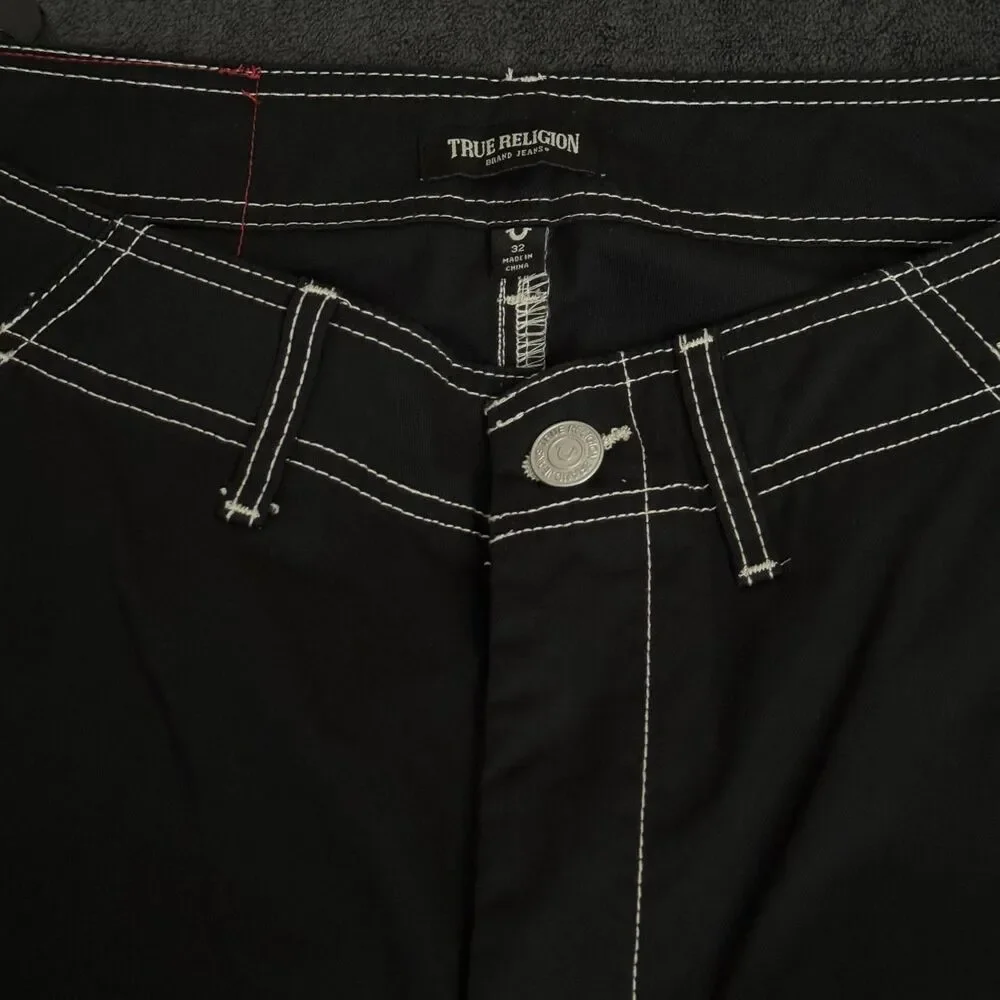 *NEW WITH TAGS* True Religion Cargo White Stitched Black Cargo Pants Size 32X32